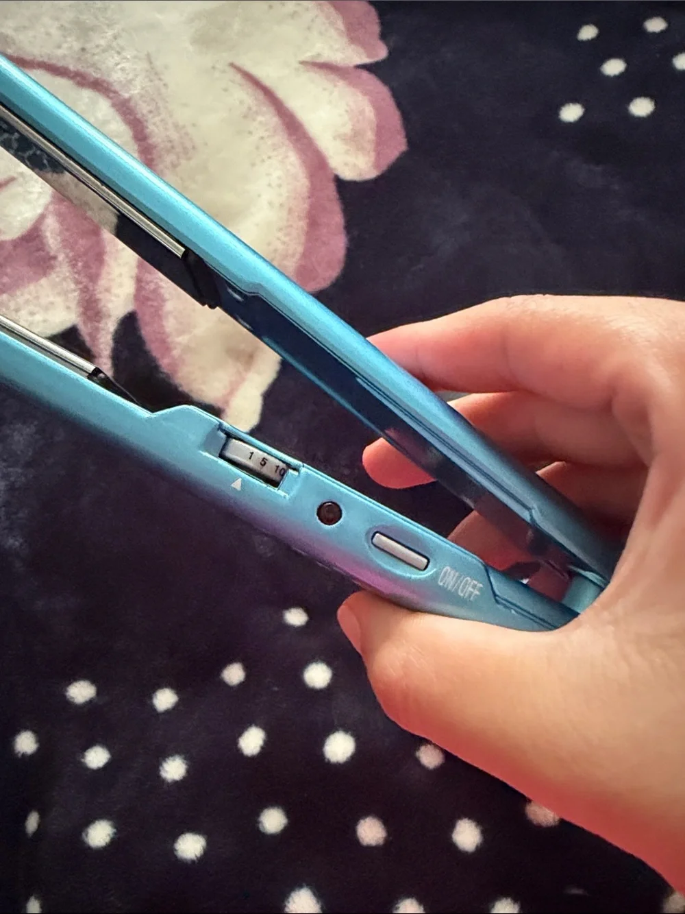 BaBylissPRO hair straightener